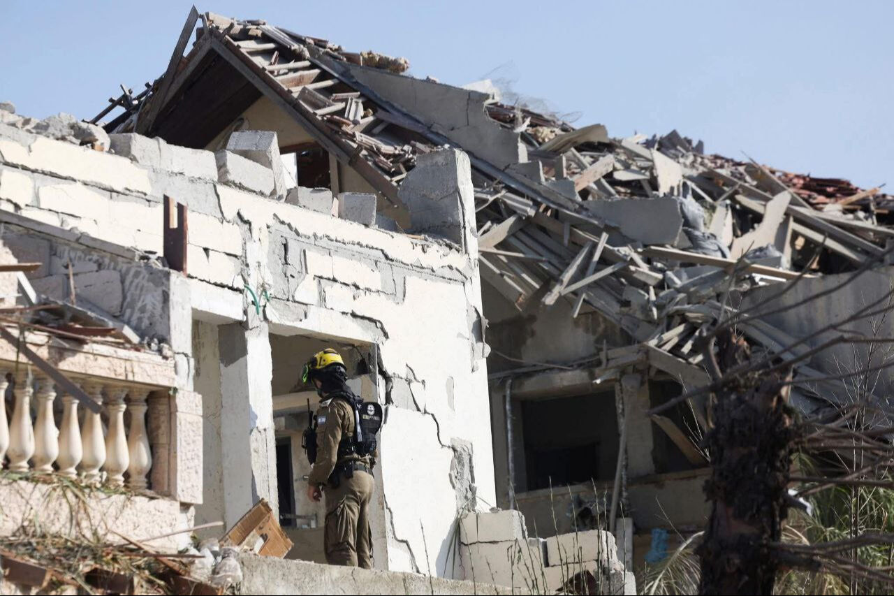 İran'dan İsrail'e misilleme saldırısı! Balistik füzeler ateşlendi, ölü ve yaralılar var İran'ın İsrail'e saldırısı başladı! Balistik füzeler ateşlendi - 1. Resim