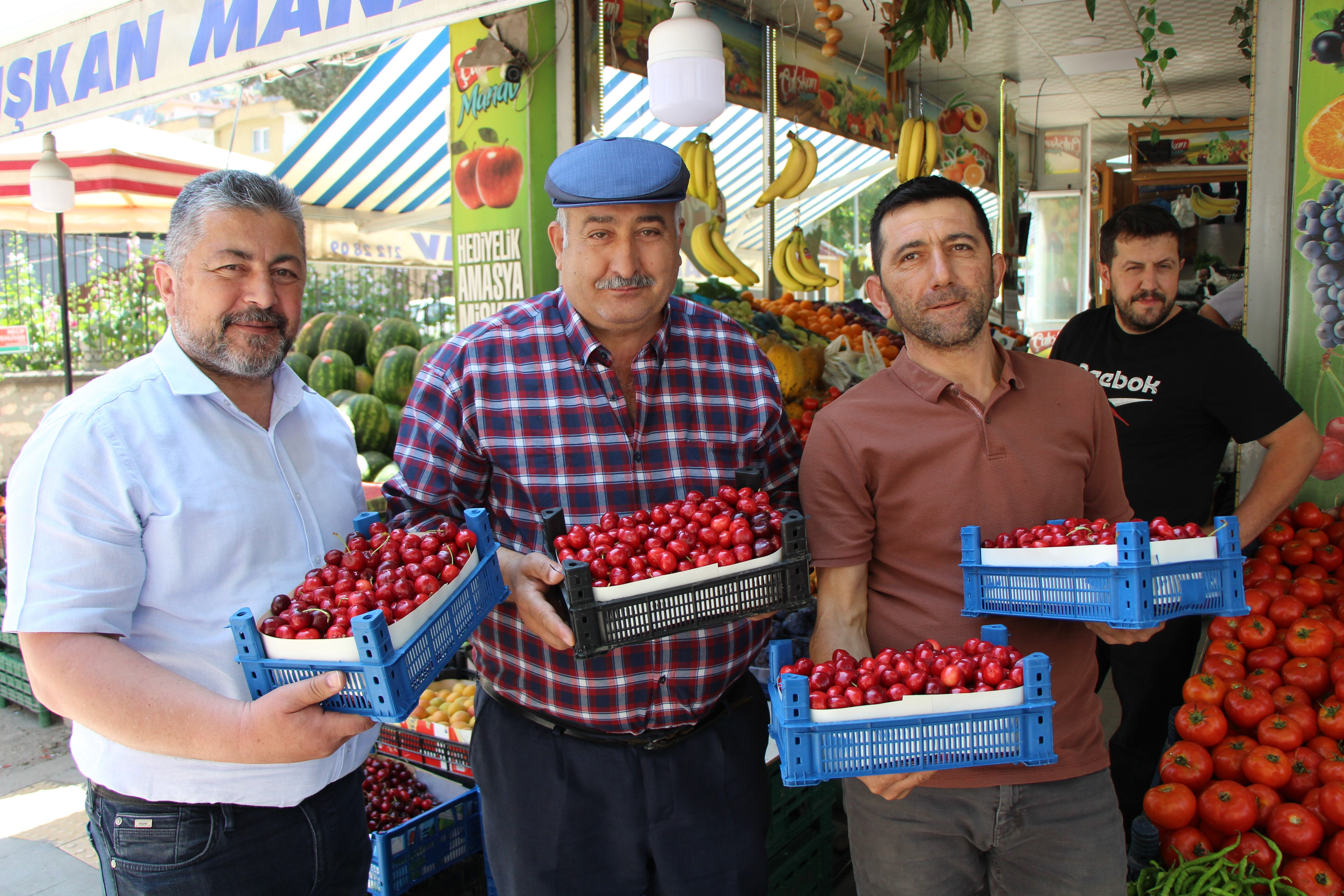 Kilosu 500 liraya çıktı! 63 yıldır yarışması yapılıyordu, bu yıl ağaçlarda bir tane meyve yok Kilosu 500 liraya çıktı! 63 yıldır yarışması yapılıyordu, şimdi ağaçlarda bir tane meyve yok - 3. Resim