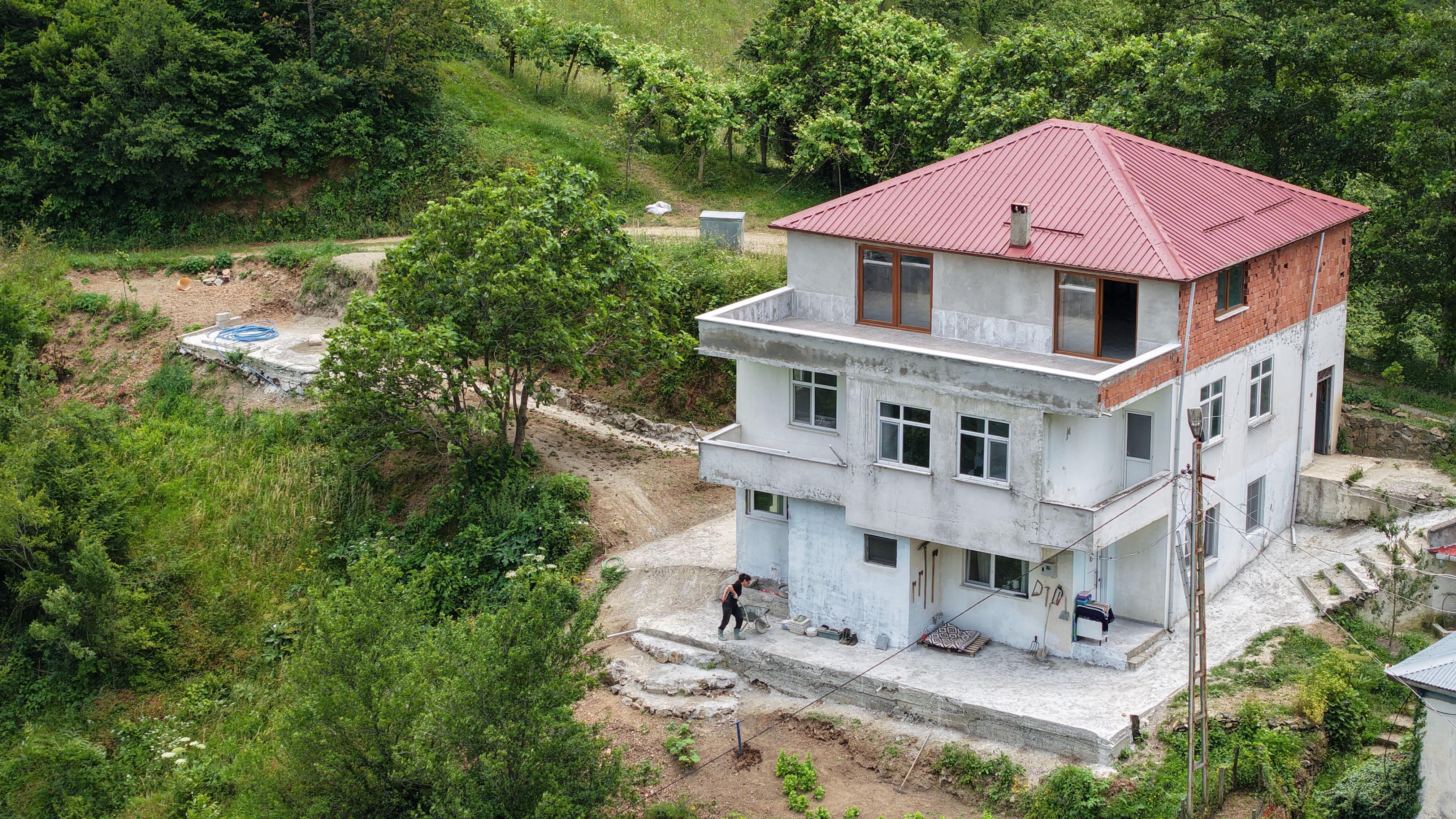 Sinema filmlerinde oynamıştı! Oyunculuğu bırakıp k&ouml;y&uuml;ne yerleşti: &Ouml;lmeye geldim, asla geri d&ouml;nmem - 2. Resim