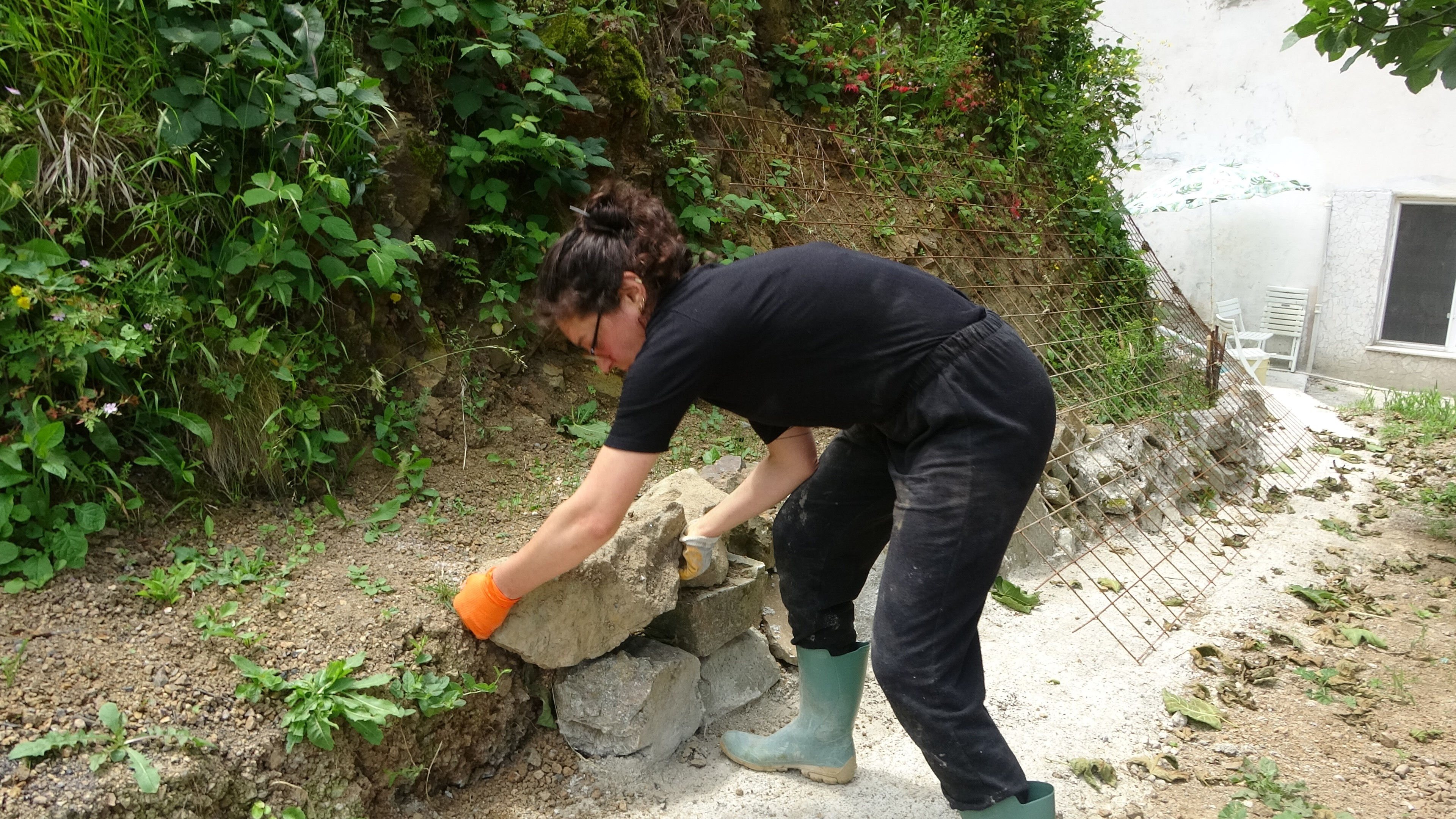 Sinema filmlerinde oynamıştı! Oyunculuğu bırakıp k&ouml;y&uuml;ne yerleşti: &Ouml;lmeye geldim, asla geri d&ouml;nmem - 4. Resim