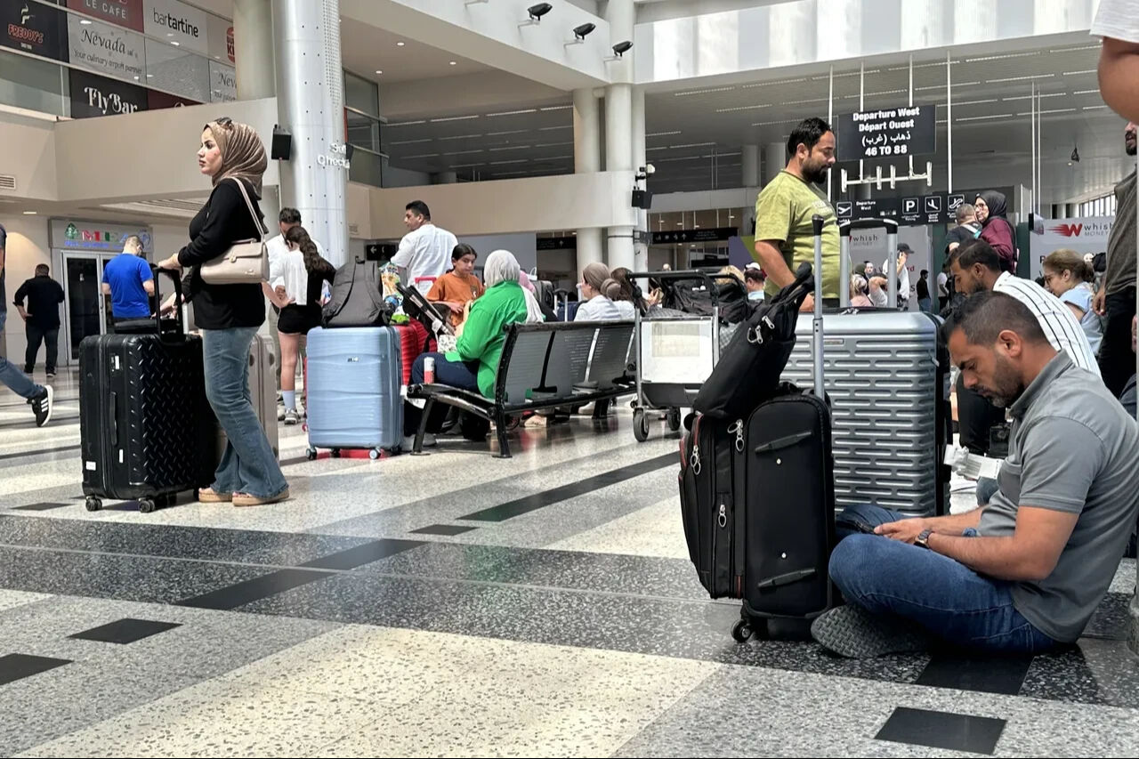 Uçuşlara savaş engelli! Dünyanın en büyük şirketleri kilit: Havaalanında yoğunluk - 2. Resim