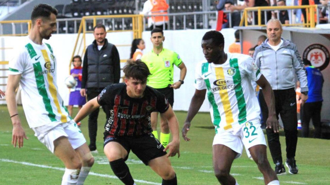 Adı Fenerbahçe'yle anılıyordu! Yeni adresi herkesi şaşırttı Adı Fenerbahçe'yle anılıyordu! Yeni adresi herkesi şaşırttı