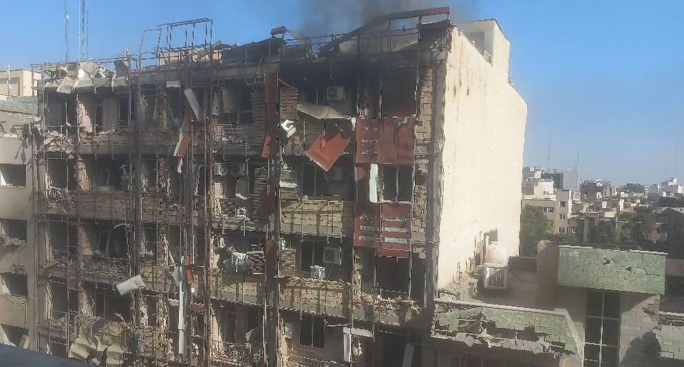 CANLI | İsrail İran'a yeni hava saldırıları başlattı! Tahran'da patlama sesleri yükseliyor - 1. Resim