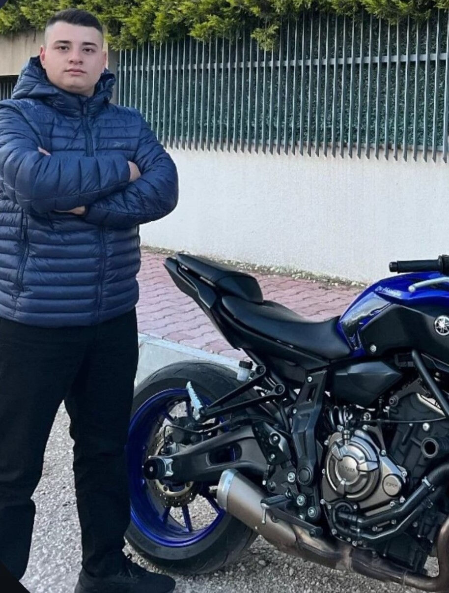 En acı Babalar Günü! Oğlunun ölüm haberini aldı, feryatları yürekleri dağladı En acı Babalar Günü! Oğlunun ölüm haberini aldı, feryatları yürekleri dağladı - 1. Resim