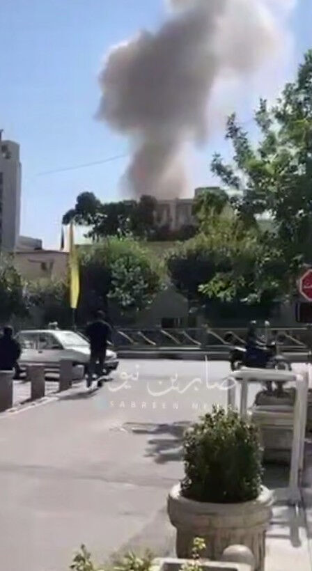 İsrail, Tahran'daki Irak Büyükelçiliği yakınını hedef aldı İsrail, Tahran'daki Irak Büyükelçiliği yakınını hedef aldı - 1. Resim
