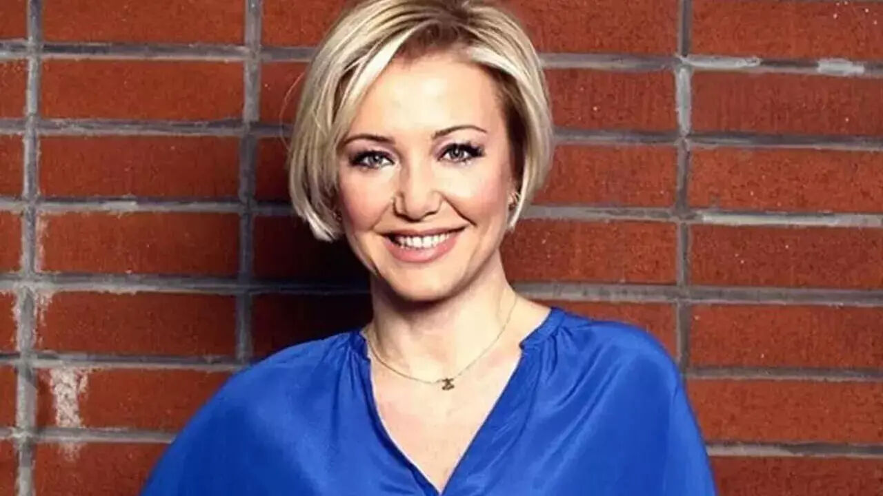 İsrail vurulunca böyle yazdı! Berna Laçin'e tepki büyük: Sosyal medya ayağa kalktı İsrail vurulunca böyle yazdı! Berna Laçin'e tepki büyük: Sosyal medya ayağa kalktı - 2. Resim