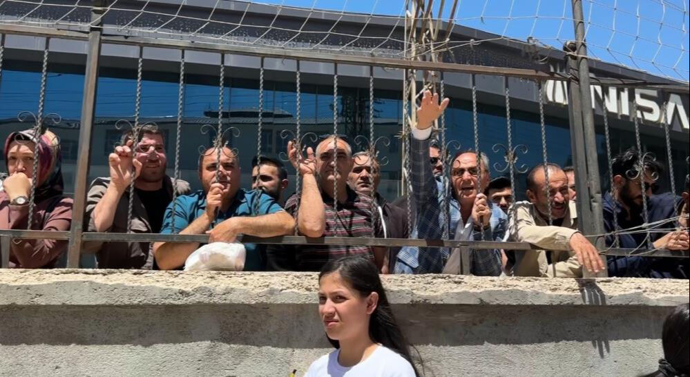 LGS sınav molasında ilginç anlar! 200 metre kuyruk oluştu - 2. Resim