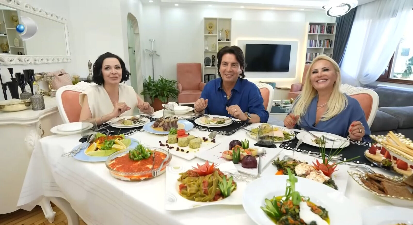 Murat Başaran eşi Ayten Öztürk'le yaşadığı evin kapılarını ilk kez açtı! Mütevazı evi gündem oldu - 7. Resim