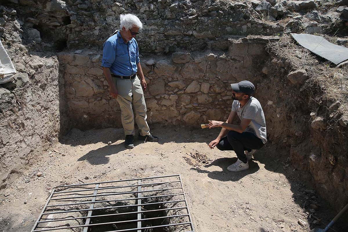 5 bin yıllık alanda Türklere ait savaş aletleri çıktı! Kazı başkanı: Bunların sayısının artacağını düşünüyoruz - 1. Resim
