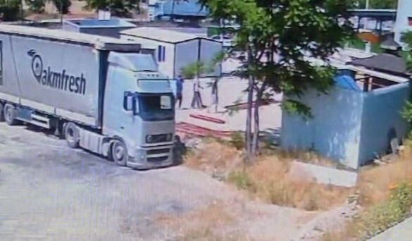 Çalıştığı iş yerinden 250 bin TL'lik malzeme çaldı! Patronuna tehdit içerikli not bıraktı - 2. Resim