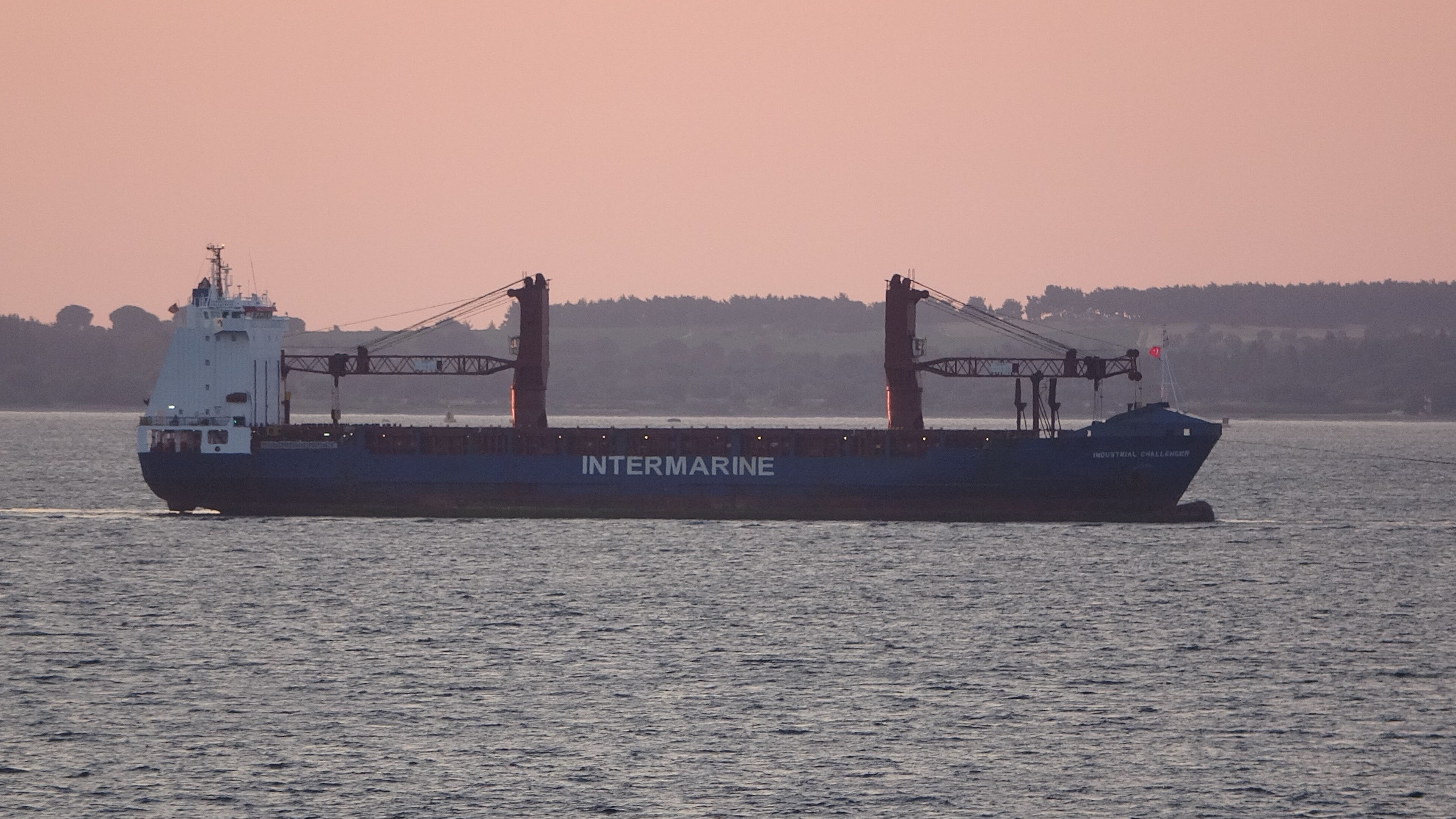 Çanakkale Boğazı'nda gemi yangını! Ekipler harekete geçti - 1. Resim