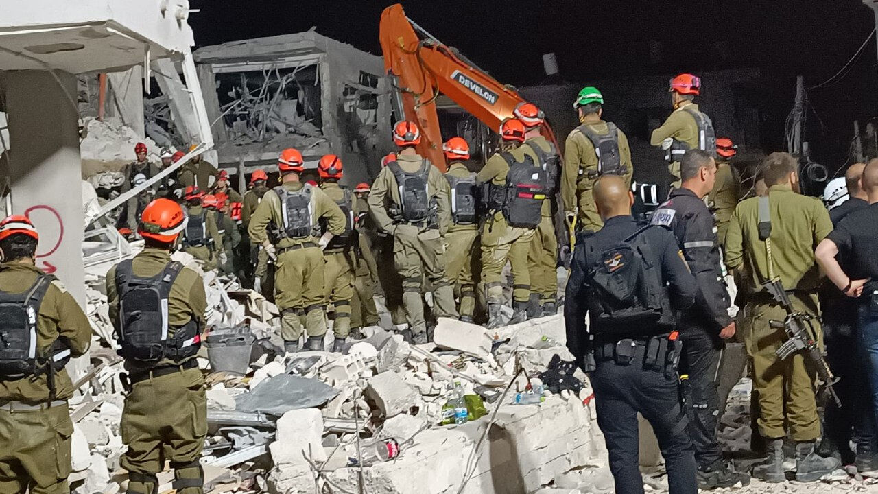 CANLI | İsrail yeni saldırı başlattı, İran füzeleri ateşledi! Tahran ve Hayfa sokakları yanıyor - 2. Resim