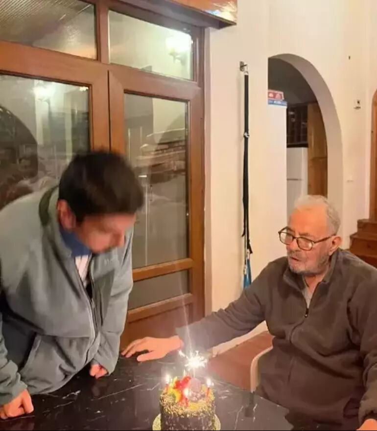 Ferdi Tayfur’un gözlerden uzak tuttuğu oğlu Taha Turanbayburt’tan dikkat çeken paylaşım! O detay gözlerden kaçmadı - 2. Resim