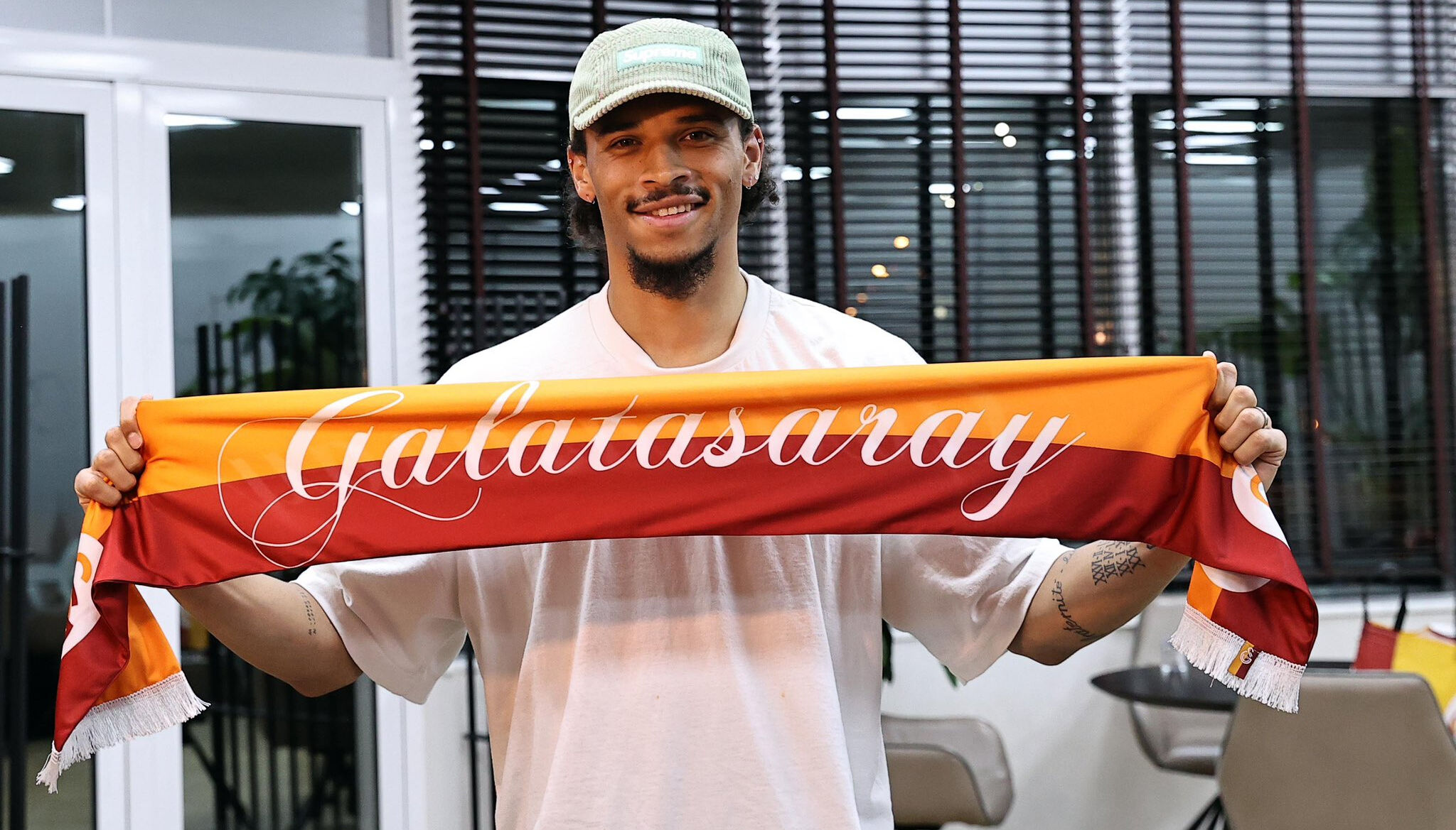 Galatasaray, Leroy Sane'yi Bayern Münih'e plan için geri yolladı! Boey için ses çıkarmıyor Galatasaray, Leroy Sane'yi Bayern Münih'e plan için geri yolladı! Boey için ses çıkarmıyor - 1. Resim