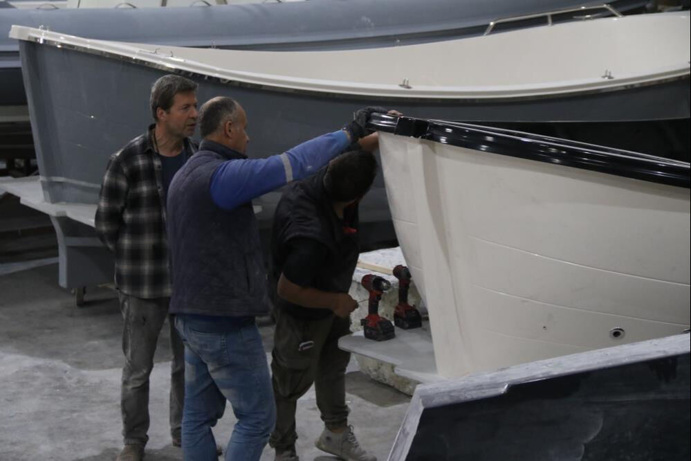 Boyları 3.40 ile 20 metre arasında... 70 kişi yılda 300 tane yapıyor!  Dünya onlar için sıraya girdi - 3. Resim