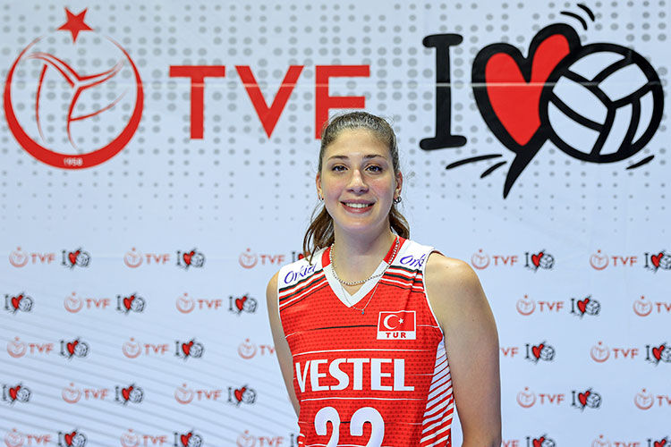 İlkin Aydın ve Alexia Carutasu neden kadroda yok? Voleybol milli takım kadrosu - 1. Resim