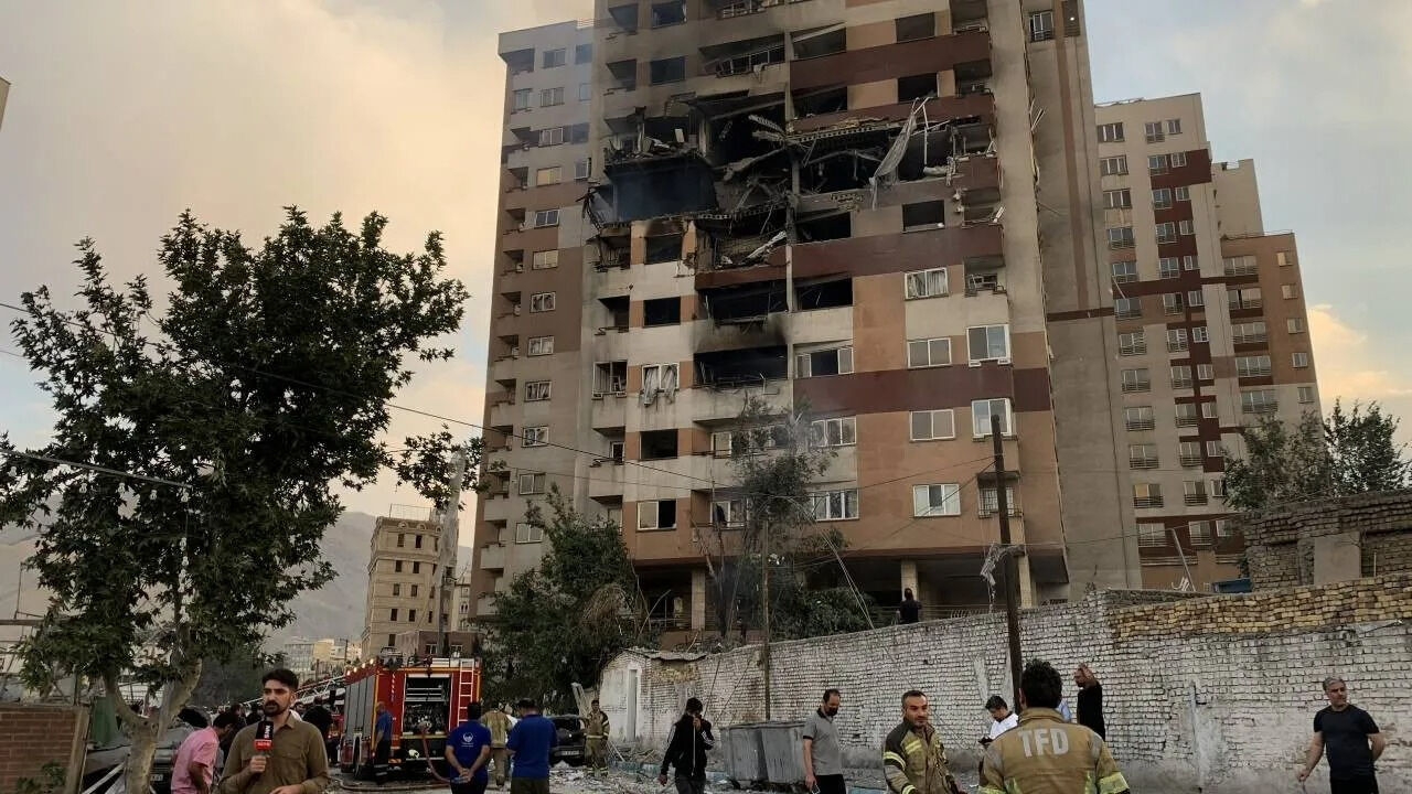 Nokta atışı suikastlar deşifre mi ediliyor? İranlı diplomat devlete yüklendi, itiraf gibi açıklamalarda bulundu Nokta atışı suikastlar deşifre mi ediliyor? İranlı diplomat anlattı: Yolsuzluk mümkün kıldı - 2. Resim