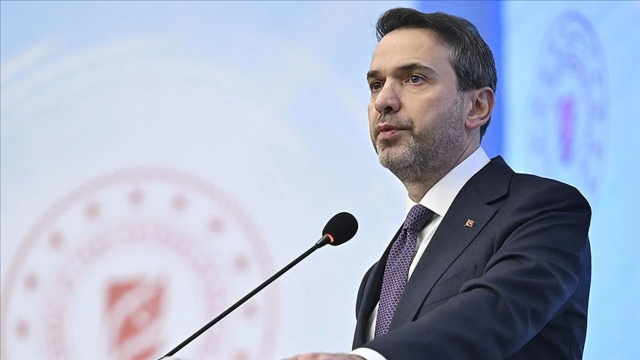 Savaş nedeniyle fiyatlar artacak mı? Bakan Bayraktar'dan doğalgaz ve petrol açıklaması Savaş nedeniyle fiyatlar artacak mı? Bakan Bayraktar'dan doğalgaz ve petrol açıklaması - 1. Resim
