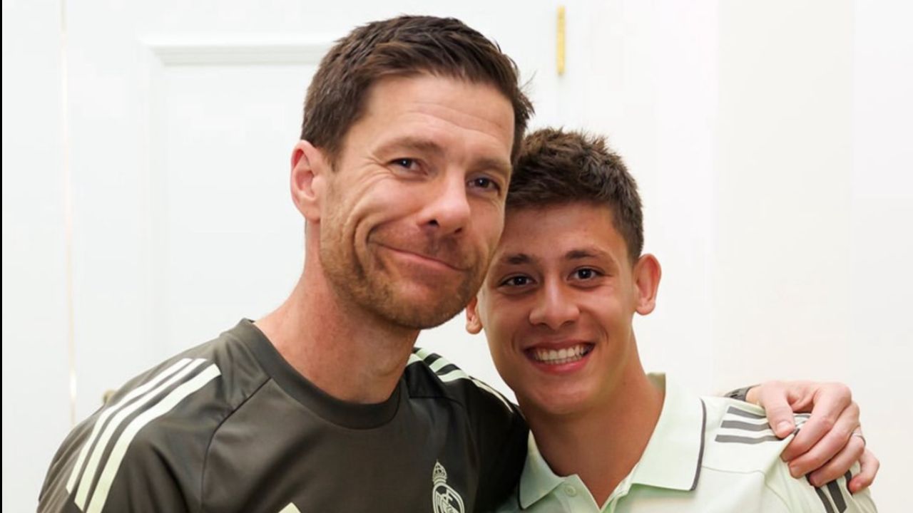 Xabi Alonso'dan Arda Güler yorumu: "Hayalimden daha büyük" Xabi Alonso'dan Arda Güler yorumu: "Hayalimden daha büyük"