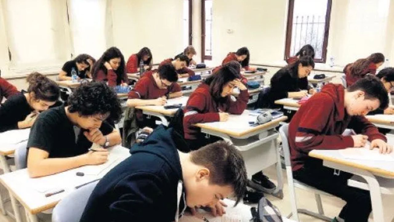 1 dersten kalınca sorumluluk sınavına girilir mi? Ortalama ile sınıf geçme ve sorunluluk sınavı şartları 1 dersten kalınca sorumluluk sınavına girilir mi? Ortalama ile sınıf geçme ve sorunluluk sınavı şartları