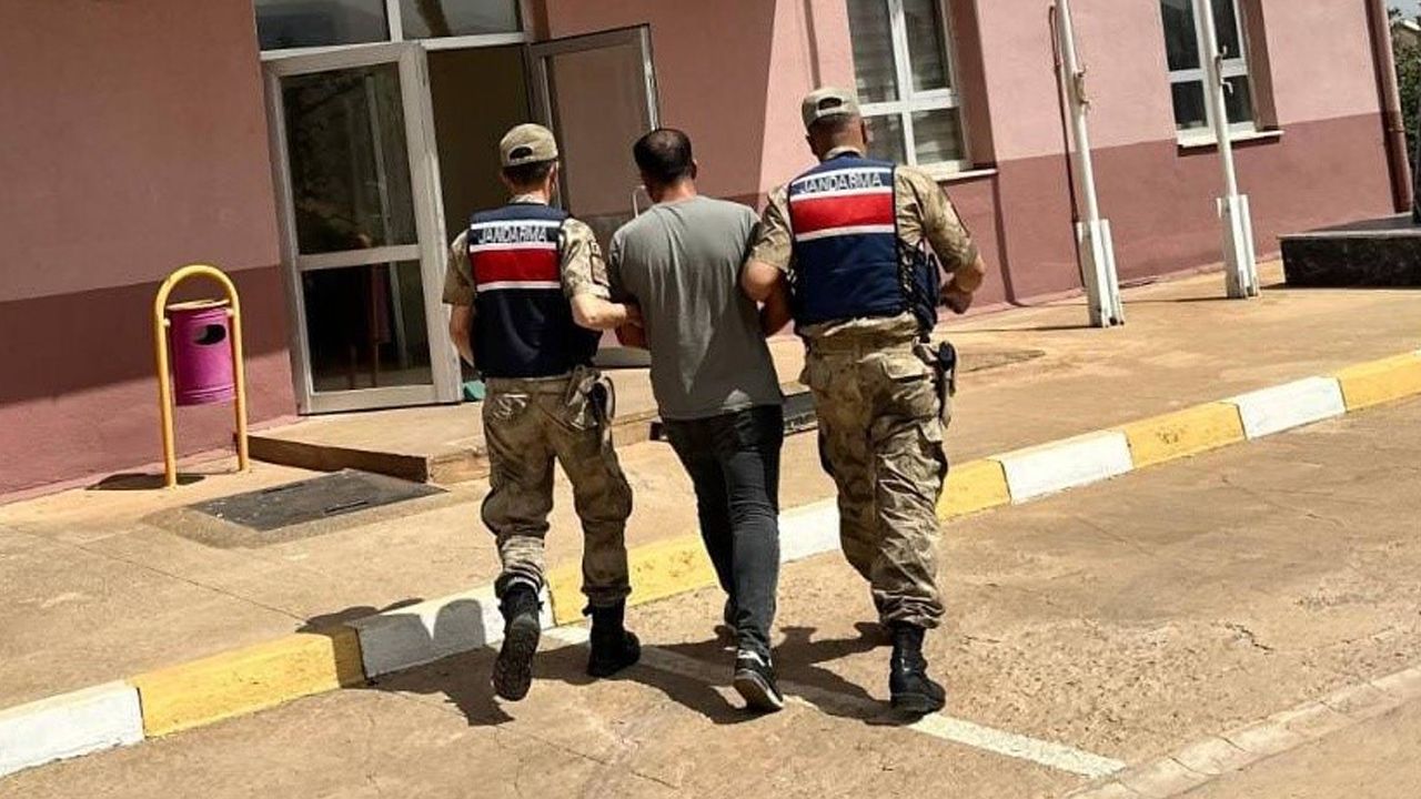 22 yıl hapis cezasıyla aranıyordu! Gaziantep'te yakalandı 22 yıl hapis cezasıyla aranıyordu! Gaziantep'te yakalandı