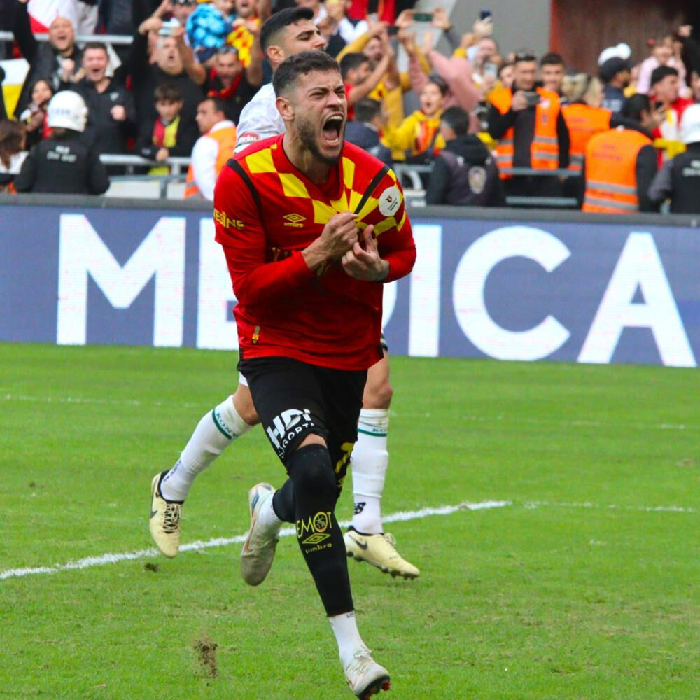 Avrupa'da 7 farklı ülkeden 10 kulüp istiyor! Yeni teklif dudak uçuklattı! Göztepe kararını verdi Avrupa'da 7 ülkeden 10 kulüp istiyor! Yeni teklif dudak uçuklattı! Göztepe kararını verdi - 2. Resim