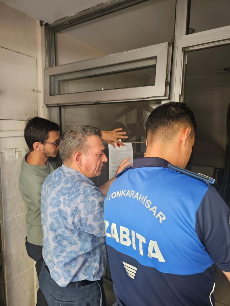 CHP'li belediye kin güttü! 60 yıllık gazetenin binasını mühürlediler - 2. Resim