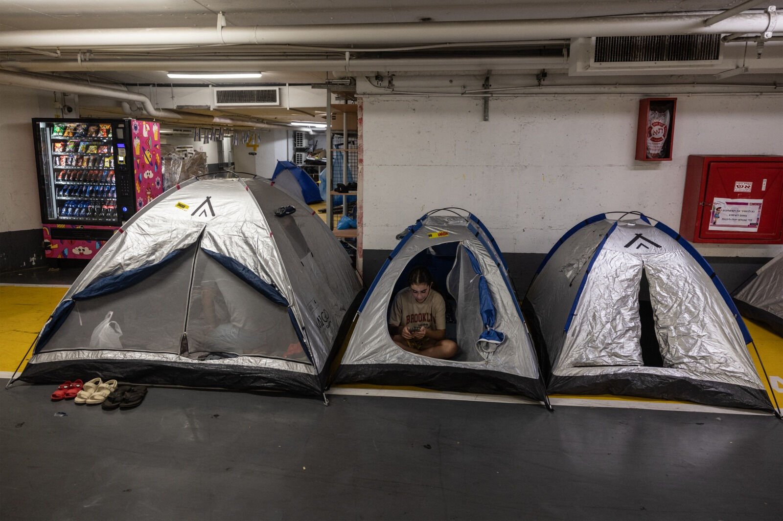 İsrail-İran çatışması giderek şiddetleniyor! Tel Aviv'de siren sesleri... Geceyi böyle geçirdiler - 3. Resim