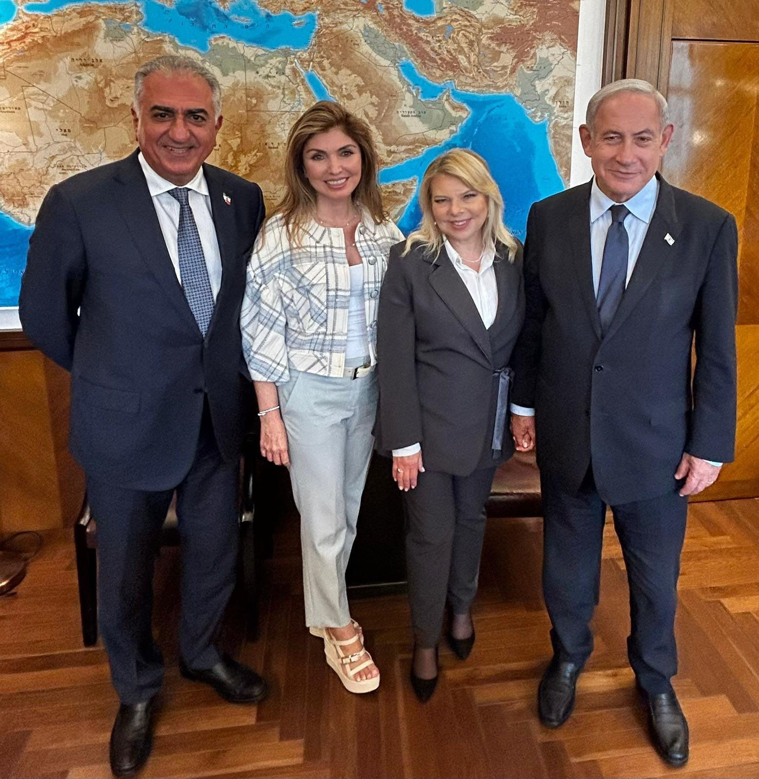 Netanyahu'yla poz vermişti, ayaklanmaya çağırdı! Şah'ın oğlu Pehlevi'den isyan çağrısı: İran'ı geri alma zamanı! Netanyahu'yla poz vermişti, ayaklanmaya çağırdı! Şah'ın oğlu Pehlevi'den isyan çağrısı: İran'ı geri alma zamanı! - 2. Resim