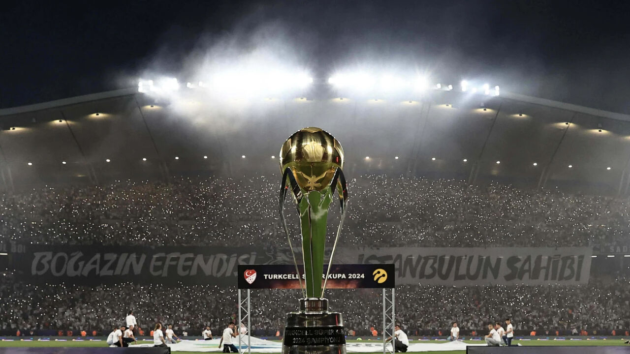 Süper kupa ne zaman, yeni format kuralları nedir? 2025 Turkcell Süper Kupa yeni formatı Süper kupa ne zaman, yeni format kuralları nedir? 2025 Turkcell Süper Kupa yeni formatı - 1. Resim