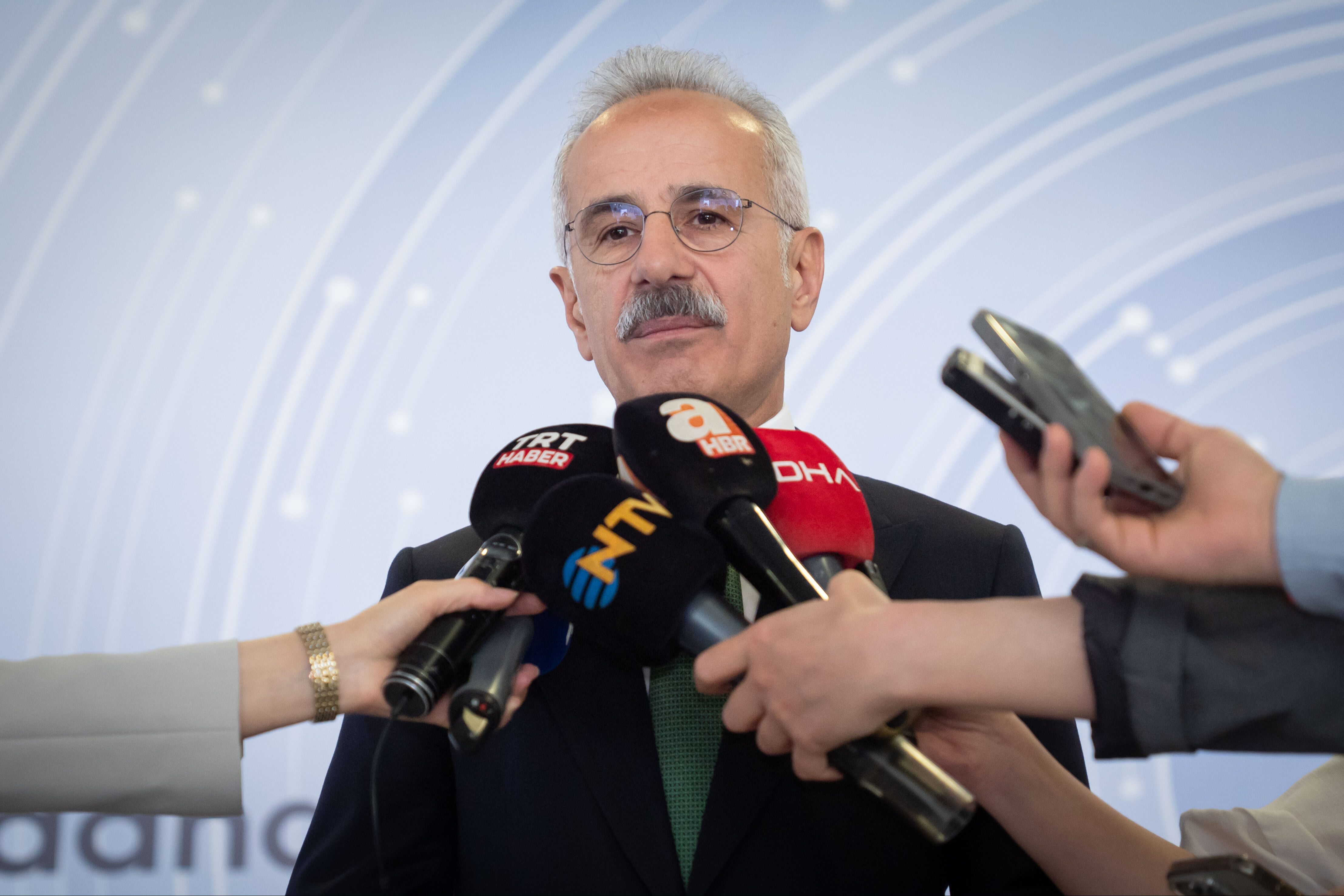 Bakan Uraloğlu duyurdu: Savaş bitene kadar 4 ülkeye uçuş yok - 1. Resim