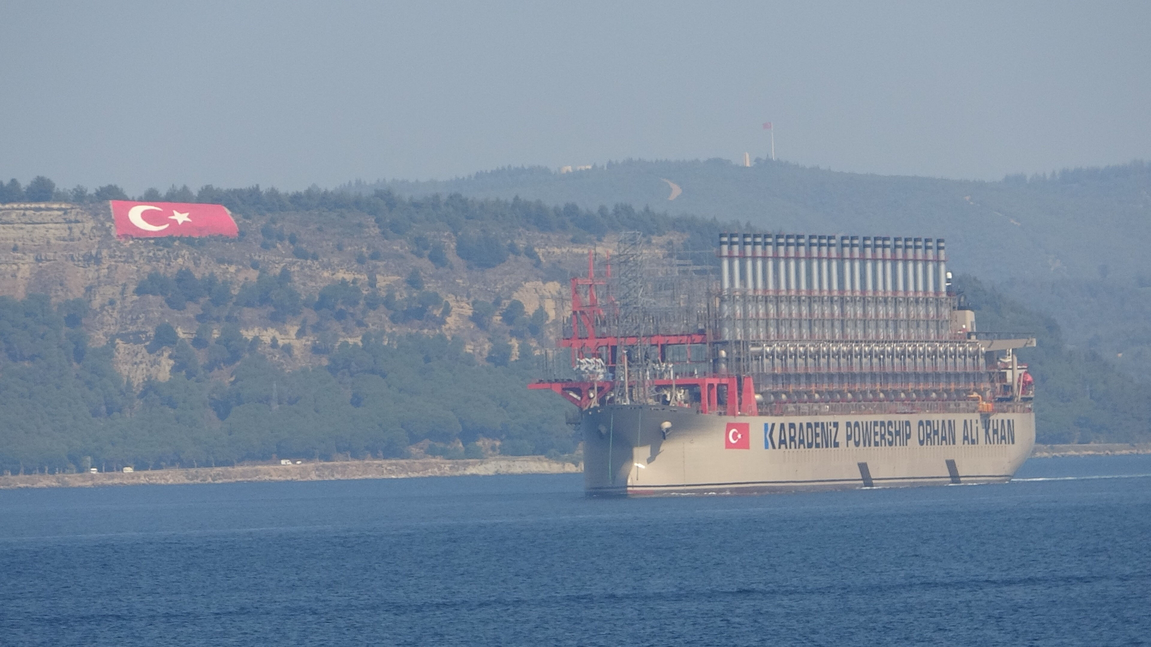Dünyanın en büyüklerinden! 289 metrelik dev Çanakkale Boğazı'ndan geçti - 2. Resim