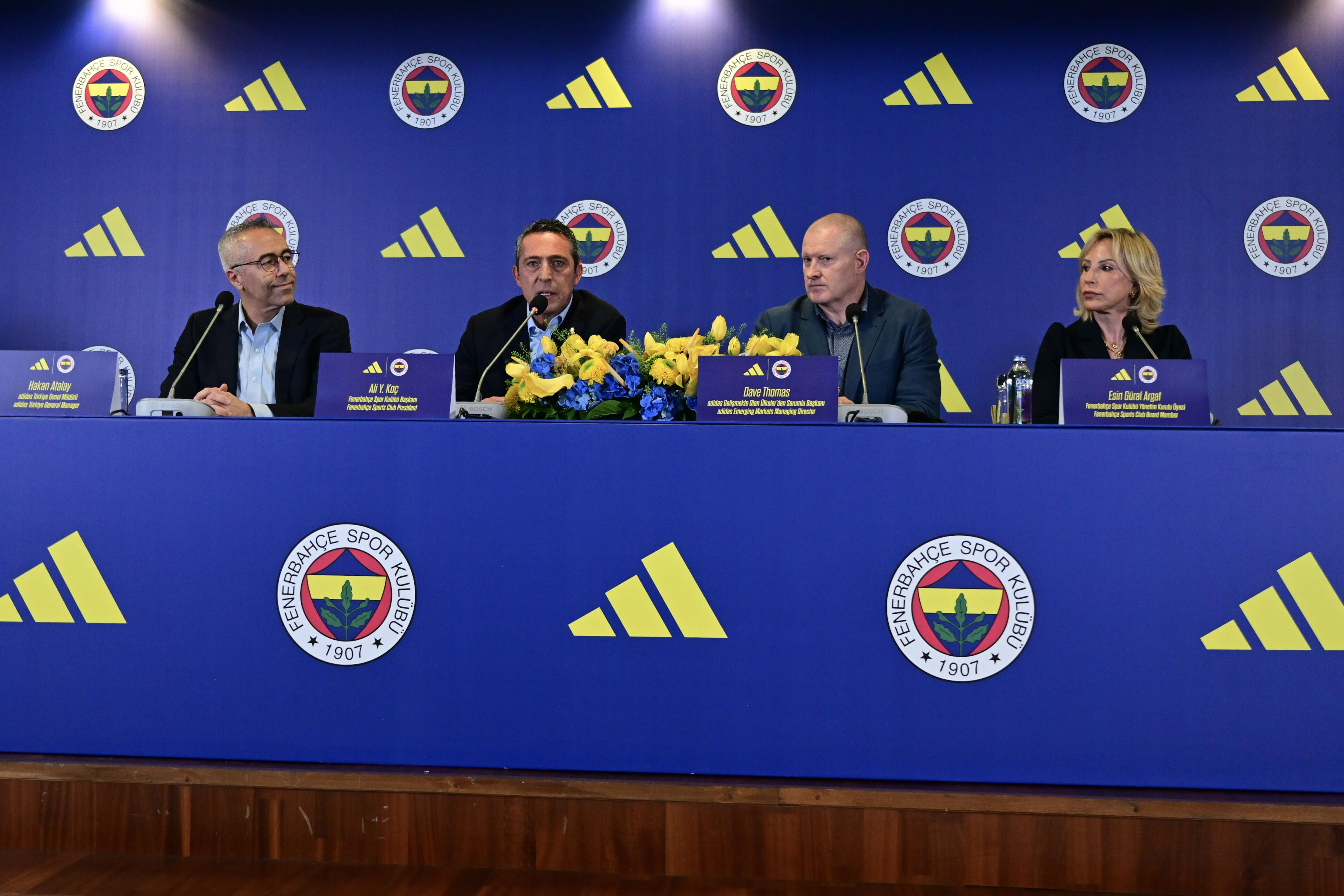 Fenerbahçe'de imzalar atıldı! Ali Koç duyurdu: Türk spor tarihinin en yüksek bütçeli anlaşması Fenerbahçe imzayı attı! Ali Koç duyurdu: Türk spor tarihinin en yüksek bütçeli anlaşması - 1. Resim