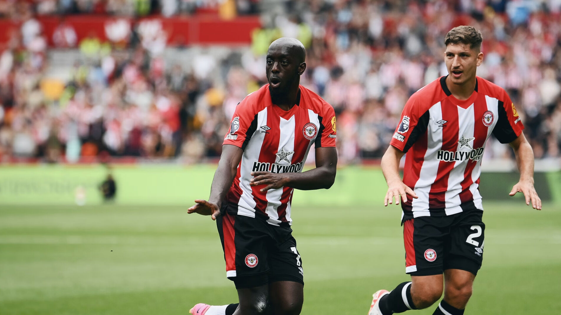 Fenerbahçe ve Galatasaray, Yoane Wissa için karşı karşıya! Premier Lig devleri de peşinde Fenerbahçe ve Galatasaray, Yoane Wissa için karşı karşıya! Premier Lig devleri de peşinde - 2. Resim