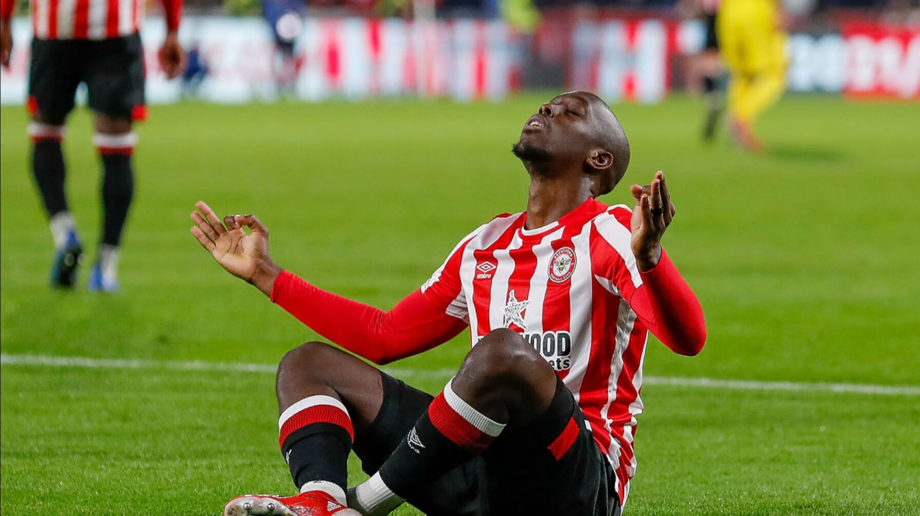 Fenerbahçe ve Galatasaray, Yoane Wissa için karşı karşıya! Premier Lig devleri de peşinde Fenerbahçe ve Galatasaray, Yoane Wissa için karşı karşıya! Premier Lig devleri de peşinde - 1. Resim