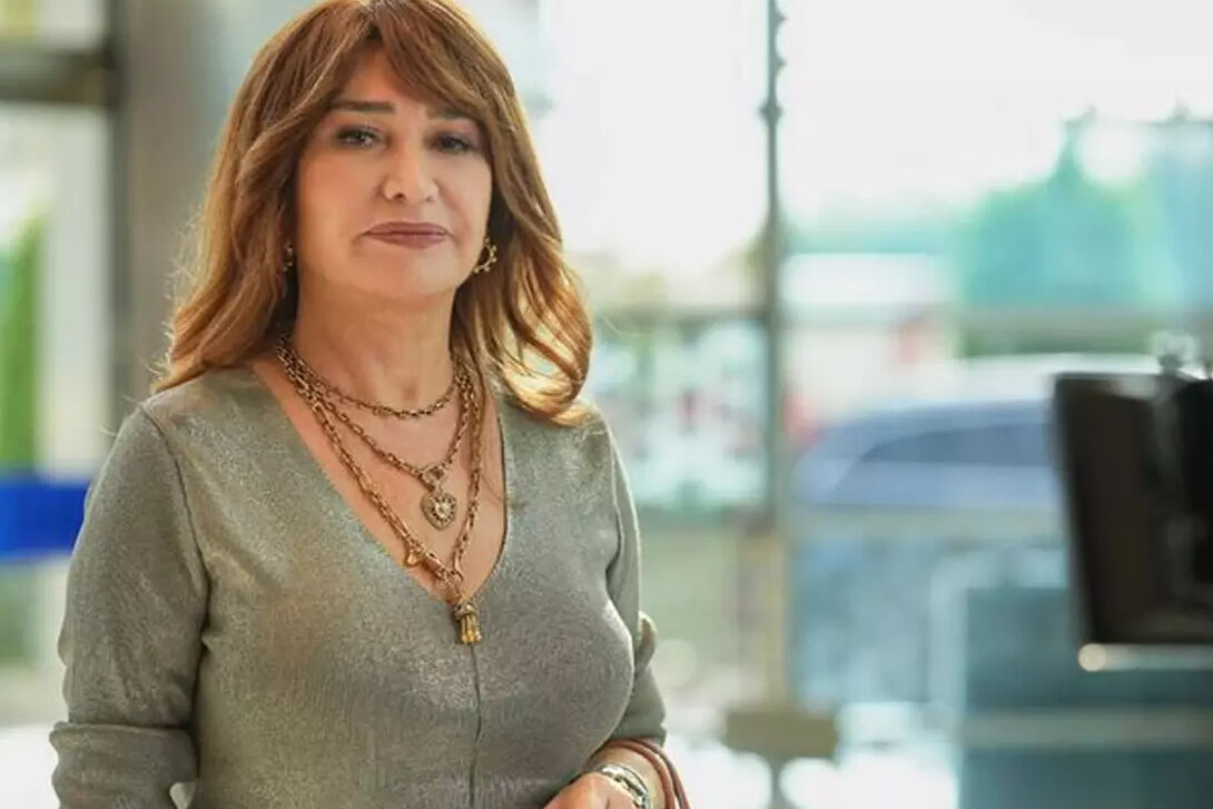 Oyuncu Demet Akbağ'ın acı günü! Aldığı haberle yıkıldı Demet Akbağ