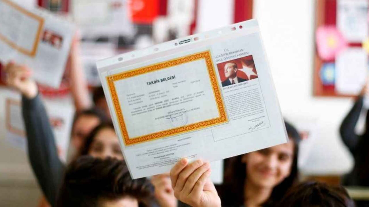 Takdir-Teşekkür nasıl alınır? Öğrenciler bu hesaplamaya dikkat! Takdir-Teşekkür nasıl alınır? Öğrenciler bu hesaplamaya dikkat! - 3. Resim