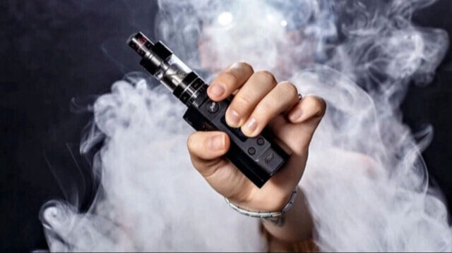 3 yıl boyunca elektronik sigara içen genç, ölümcül hastalığa yakalandı 3 yıl boyunca elektronik sigara içen genç, ölümcül hastalığa yakalandı - 1. Resim