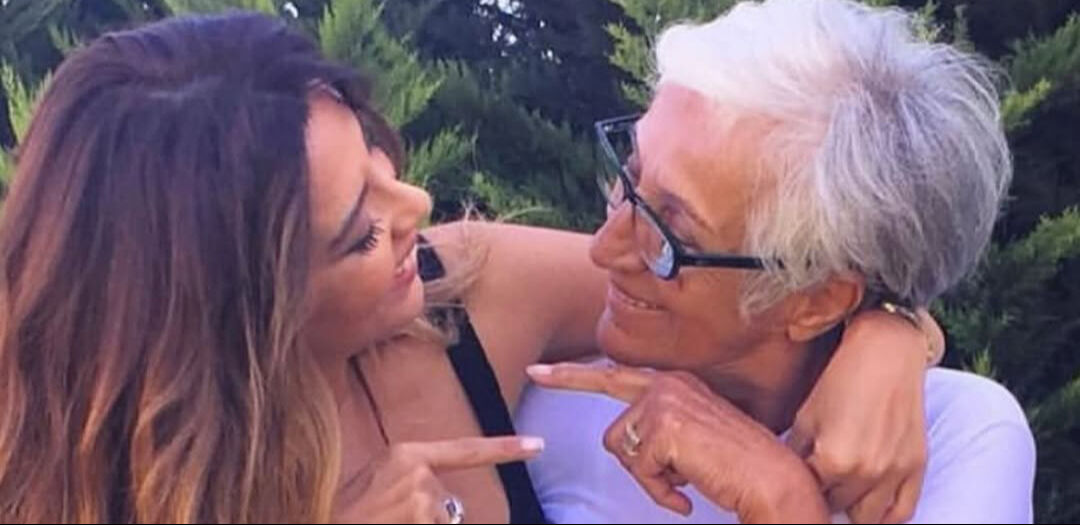 Aslı Hünel'in anne özlemi! Paylaşımı yürek yaktı: Gözümüzün önündesin hep Aslı Hünel'in anne özlemi! Paylaşımı yürek yaktı: Gözümüzün önündesin hep - 1. Resim