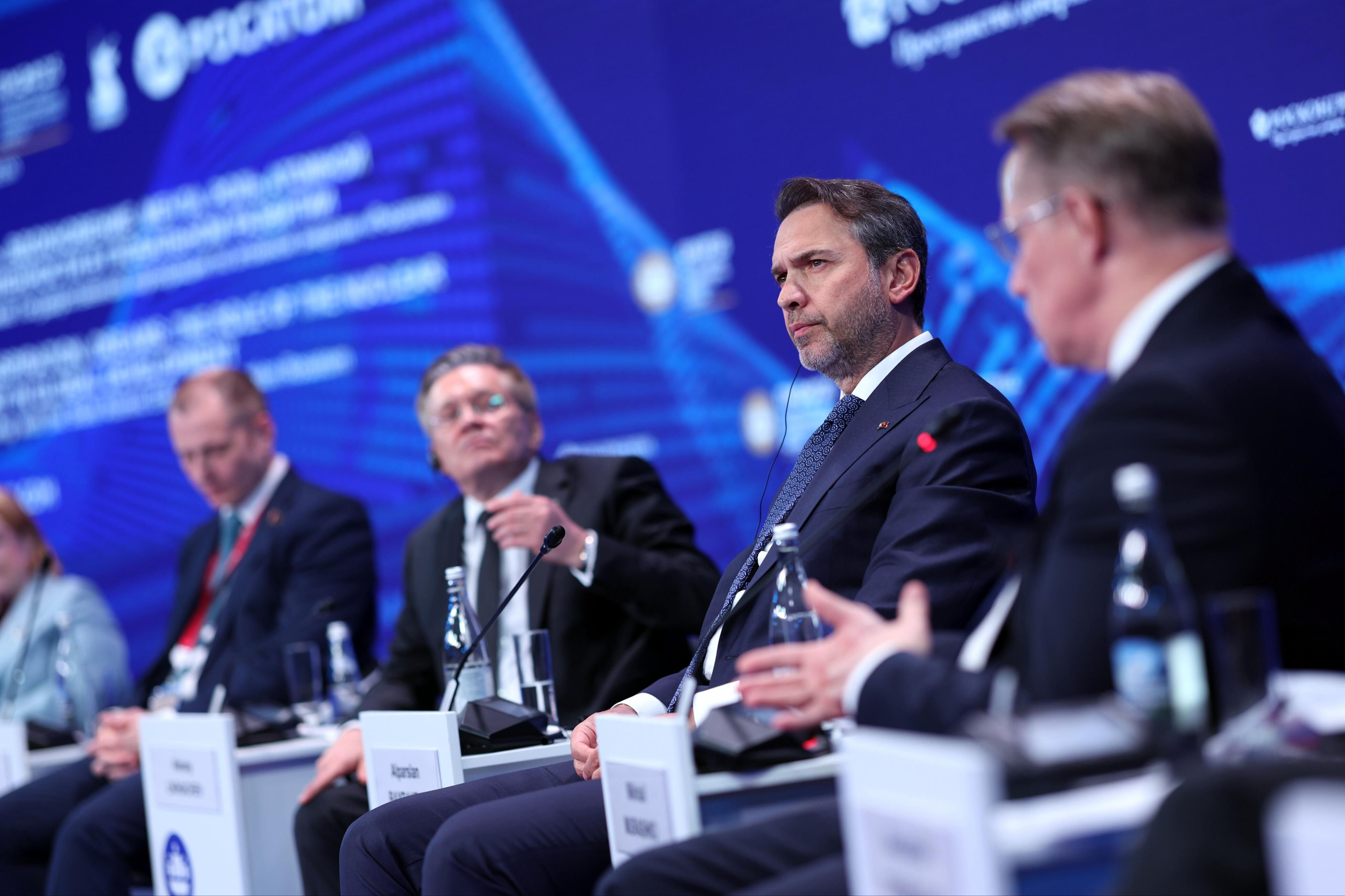 Bakan Bayraktar'dan nükleer enerji mesajı: Türkiye için ekonomik bir ihtiyaçtır Bakan Bayraktar'dan nükleer enerji mesajı: Türkiye için ekonomik bir ihtiyaçtır - 2. Resim