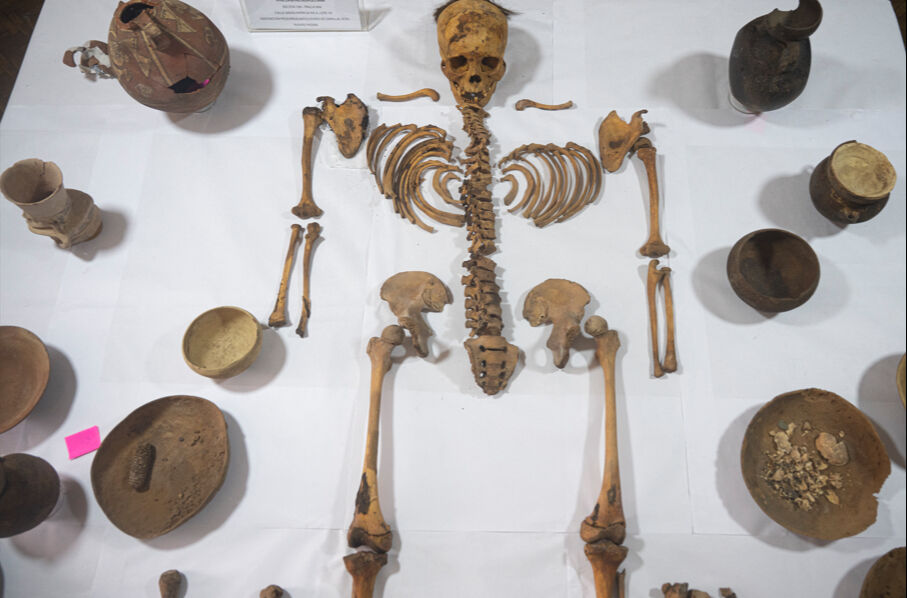 Boru döşerken oturur pozisyonda buldular! Doğalgaz işçilerinden ilginç keşif Boru döşerken oturur pozisyonda buldular! Doğalgaz işçilerinden ilginç keşif - 1. Resim