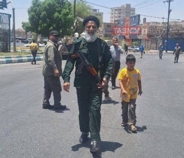 Cuma namazında dikkat çeken görüntüler! İsrail'e böyle gözdağı verdiler Cuma namazında dikkat çeken görüntüler! İsrail'e böyle gözdağı verdiler - 3. Resim