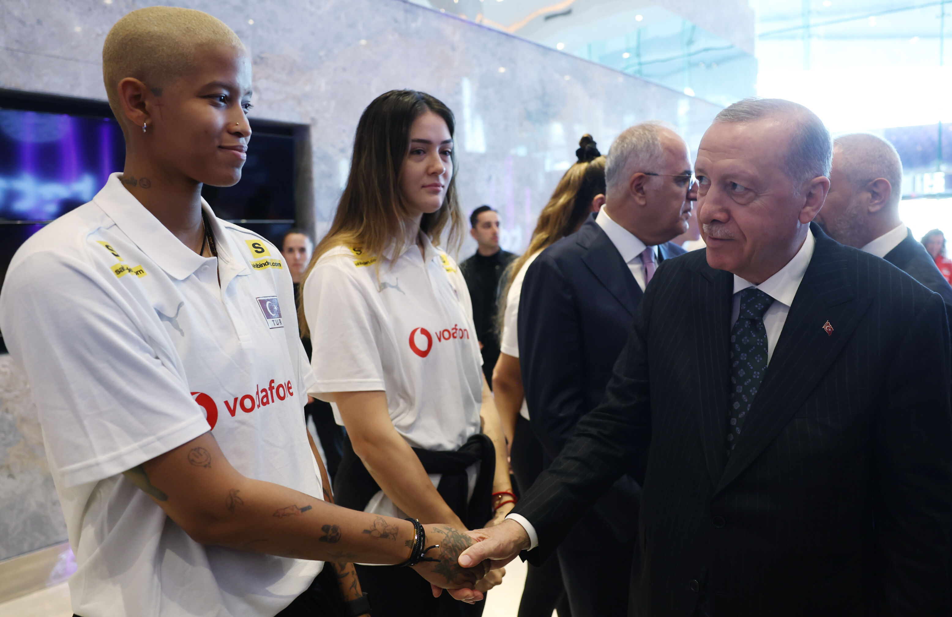 Cumhurbaşkanı Erdoğan, A Milli Kadın Voleybol Takımını kabul etti Cumhurbaşkanı Erdoğan, A Milli Kadın Voleybol Takımını kabul etti - 3. Resim