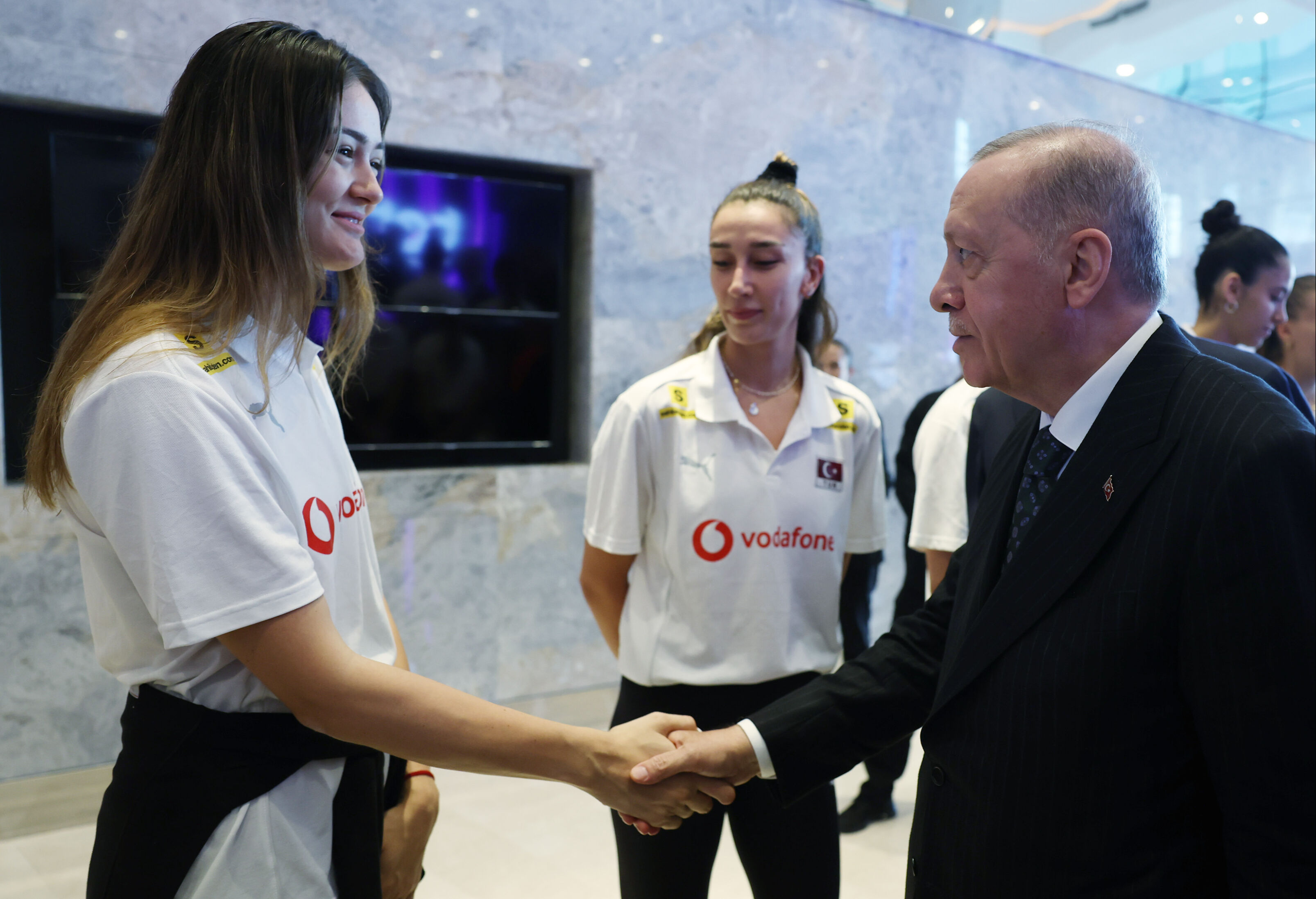 Cumhurbaşkanı Erdoğan, A Milli Kadın Voleybol Takımını kabul etti Cumhurbaşkanı Erdoğan, A Milli Kadın Voleybol Takımını kabul etti - 1. Resim