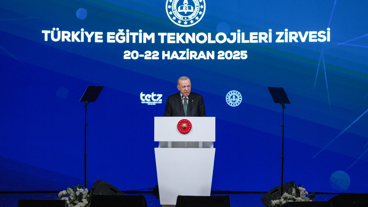 Cumhurbaşkanı Erdoğan'dan kritik 'veri güvenliği' açıklaması! Net mesajı kürsüden verdi Cumhurbaşkanı Erdoğan'dan kritik 'veri güvenliği' açıklaması! Net mesajı kürsüden verdi - 1. Resim