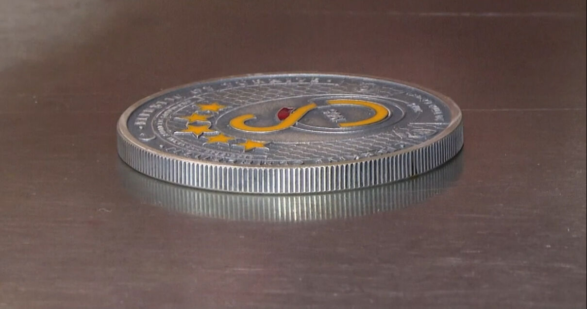 Darphane'den Galatasaray hamlesi! 5'inci yıldıza özel 5 bin özel para: Fiyatı belli oldu Darphane'den Galatasaray hamlesi! 5'inci yıldıza özel 5 bin özel para: Fiyatı belli oldu - 1. Resim