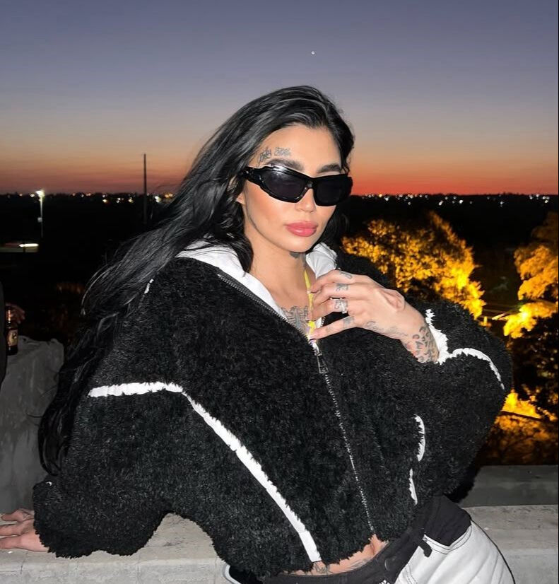 Fenomen isim İstanbul'da estetik ameliyatı sırasında hayatını kaybetti! İl Sağlık Müdürlüğü harekete geçti Fenomen isim İstanbul'da estetik ameliyatı sırasında hayatını kaybetti! İl Sağlık Müdürlüğü harekete geçti - 1. Resim