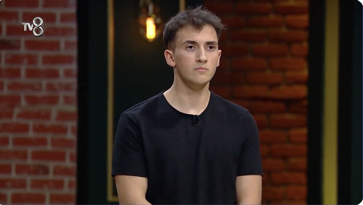 Masterchef Tunahan Yaykındağ kimdir? 18 yaşındaki Tunahan, tabağıyla şefleri kendine hayran bıraktı Masterchef Tunahan Yaykındağ kimdir? 18 yaşındaki Tunahan, tabağıyla şefleri kendine hayran bıraktı - 1. Resim