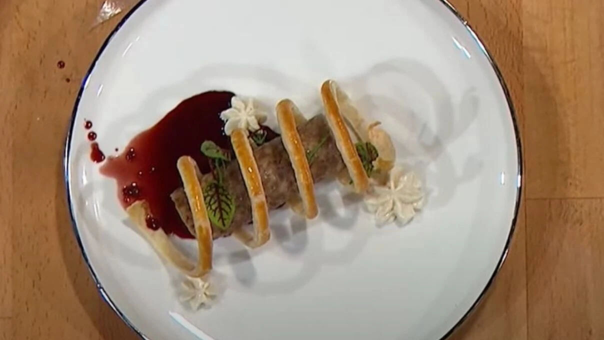 Masterchef Tunahan Yaykındağ kimdir? 18 yaşındaki Tunahan, tabağıyla şefleri kendine hayran bıraktı Masterchef Tunahan Yaykındağ kimdir? 18 yaşındaki Tunahan, tabağıyla şefleri kendine hayran bıraktı - 2. Resim