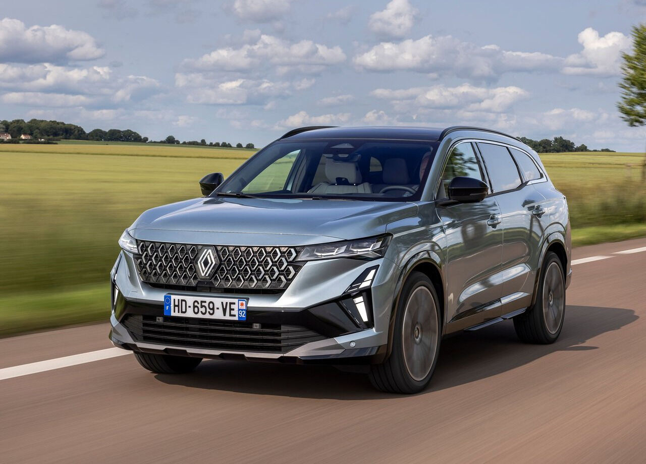 Renault’un 7 kişilik, 1.100 km menzile sahip aile otomobili: Espace Renault’un 7 kişilik, 1.100 km menzile sahip aile otomobili: Espace - 2. Resim